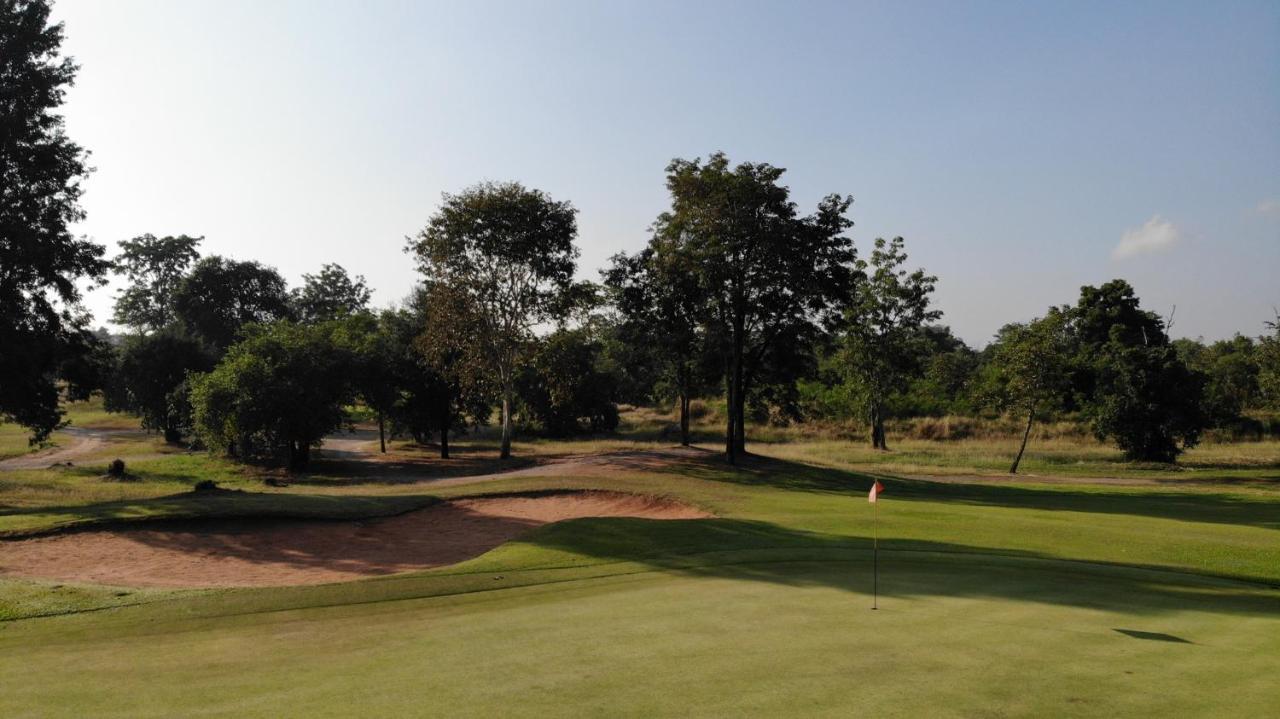 Korat Country Club Golf And Resort 나콘라차시마 외부 사진